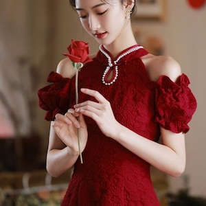 New Arrival 3D Pattern Premium Cut Wine Red Wedding Cheongsam Gown Dress To Knee, Engagement Bridal Rehearsal, Pearl Collar Off Shoulder