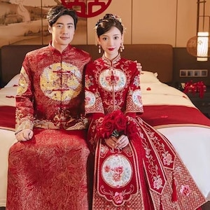 Traditional Chinese Bridal/Groom Red Wedding Xiuhe Dress, 苏绣 Su Embroidery , Dress Top and Skirt, 2 Piece Tang Wedding Bridal Suit