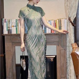 New Arrival《湖光曲》Vintage China Cheongsam, Velvet Qipao Pankou Closure 半开襟旗袍 Classic Qipao,Spring Summer Qipao Gift for Her Size S-3XL, Retro