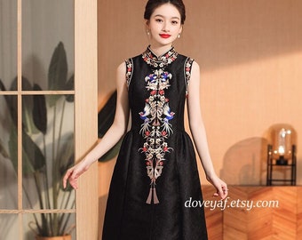 Doveyaf Unique Design High Level China Red Cheongsam Dress, Sleeveless A-Line Solid Embroidery Gown Dress, Tea Ceremony CNY Christmas