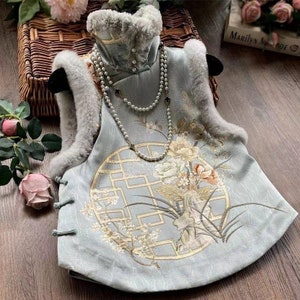 2023 CNY Traditional China Vest Jacket,Tang Winter Waistcoat, Jacquard Circular Pattern Hairy Collar Festival Jacket, Gray & Red/Yellow