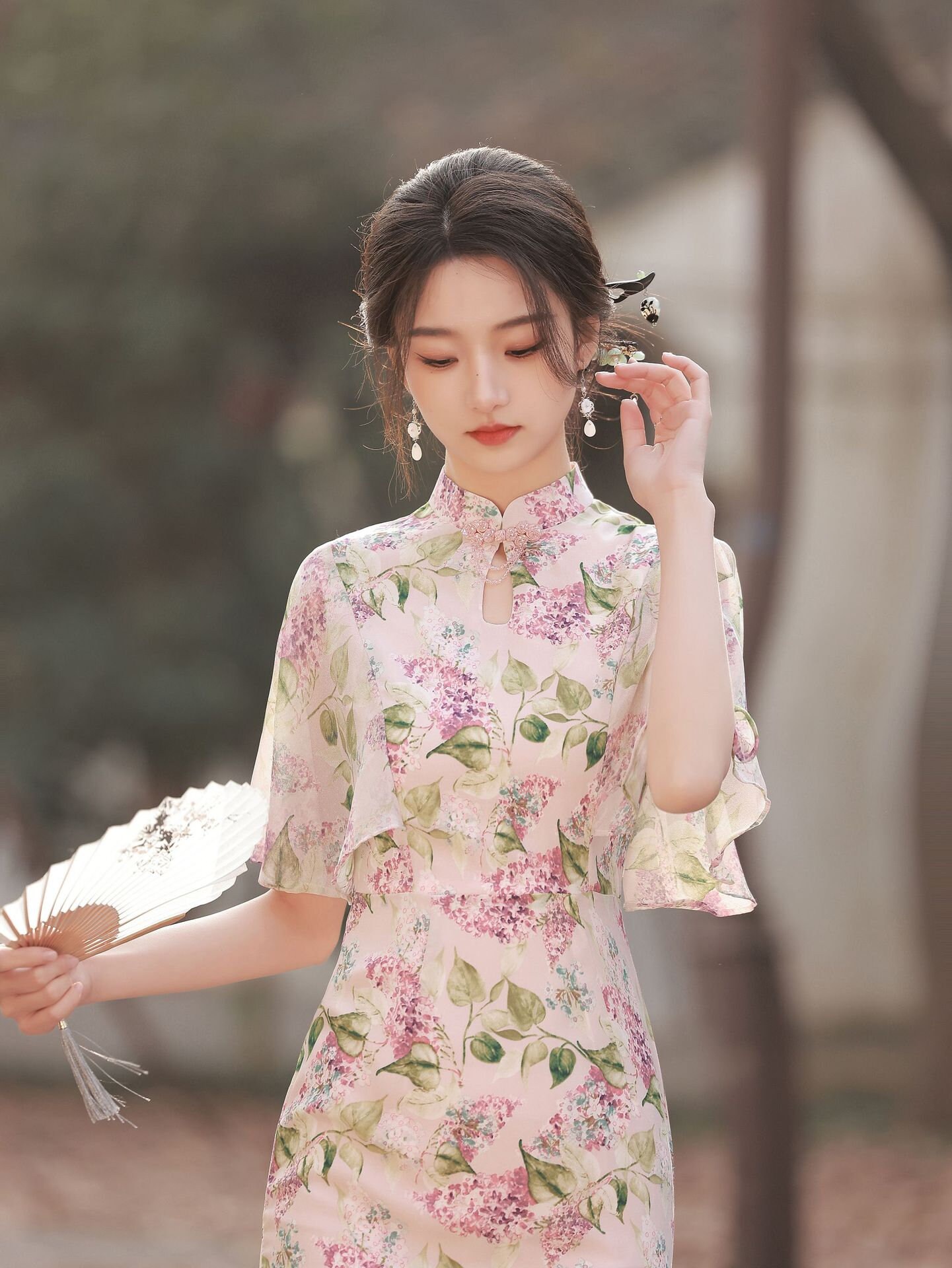 green emerald velvet dress Modernized Chinese Dress with A Loose Fit V-Neck and Silk-Linen Blue / XXL