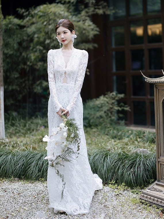Doveyaf White Bride Wedding Dress, Lace Dress, Heart Shape on Back, With 50cm Long Train, Classic Bride Wedding Dress - Etsy Doveyaf White Bride Wedding Dress, Lace Dress, Heart Shape on Back, With 50cm Long Train, Classic Bride Wedding Dress - Etsy