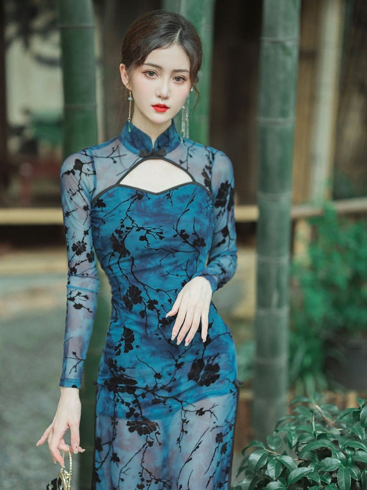 Classic sexy dress 2025