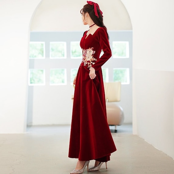 open lace back dress Gothic Red Velvet Wedding Dress with Gauze