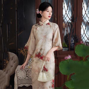 New Young Woman《Miss SU》Modern Loose Qipao Dress, Full Pankou Closure 全开襟 Beige/Black Dress Art Revival Size S-3XL