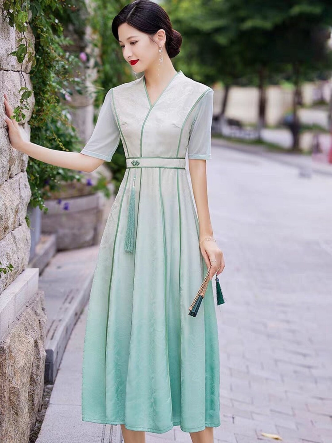 a line cheongsam dress Graduation Qipao dress, A-line Qipao for women, hollow-out Cheongsam M / Wine red