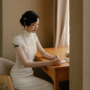 China HK White Lace Bridal Qipao Dress, Engagement Gown Dress, High Collar with Pearl Decoration, Full Length