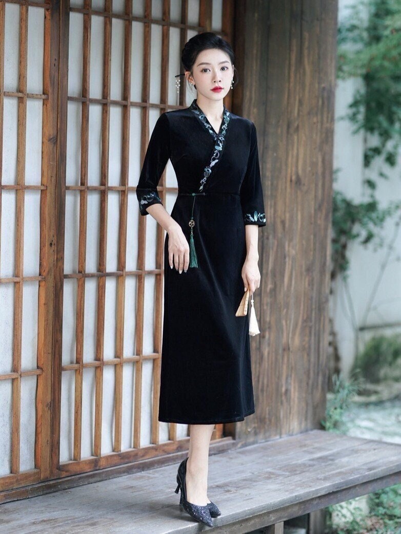 Modern China Cheongsam in V-neck, Classic Embroidery Qipao,tea Ceremony  Prom Dress, Ift for Her/mother Gown Suit, Big Size Till 4XL - Etsy