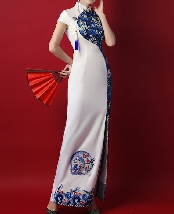 made in china evening dresses Chinese style Burgundy Embroidered Satin Evening Dresses 2021 A-Line / Princess High Neck Pearl Rhinestone Bow Short Sleeve Backless Floor-Length / Long Formal Dresses