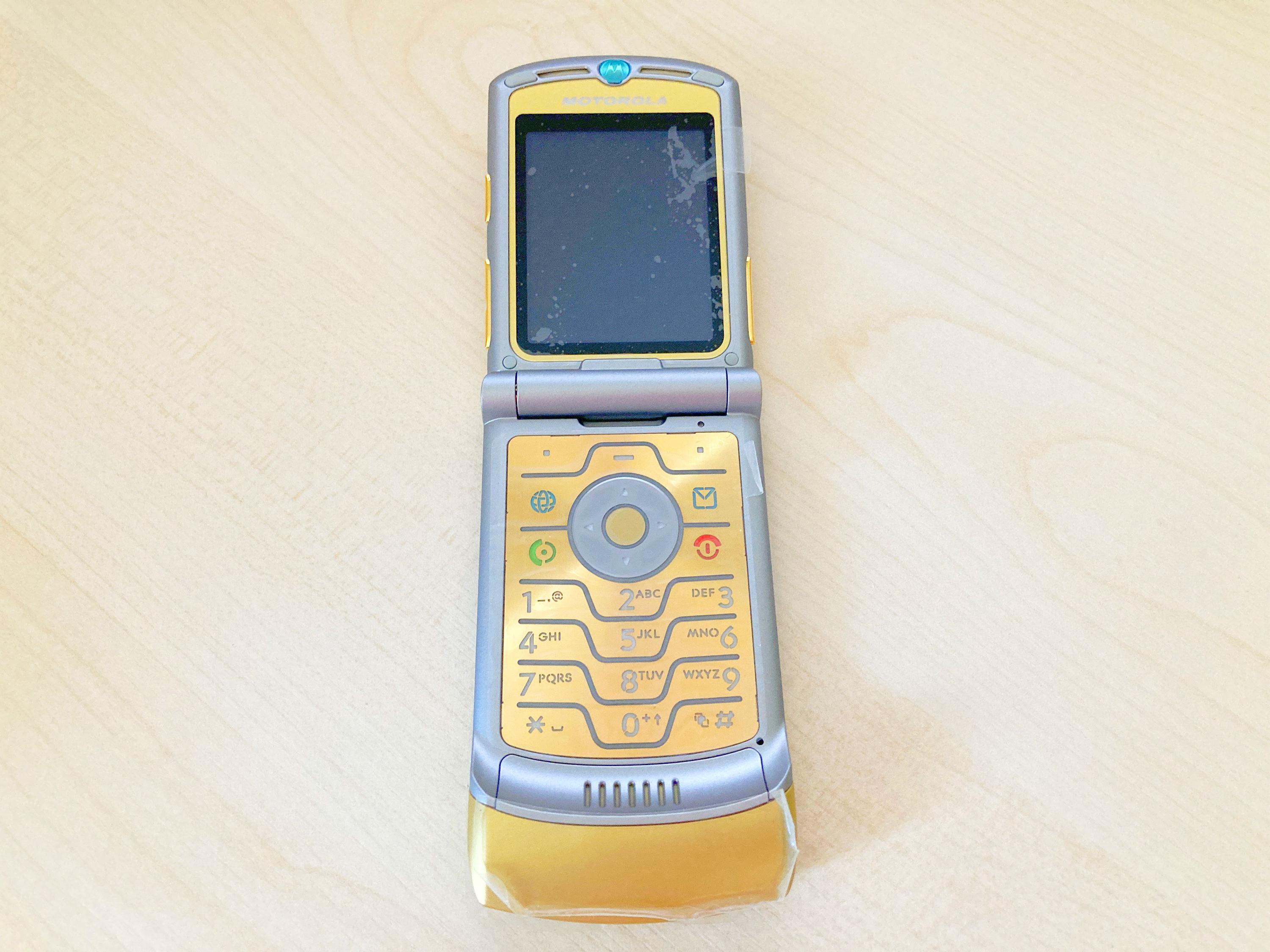 Motorola V3i - Dolce & Gabbana - Brand New - Gold