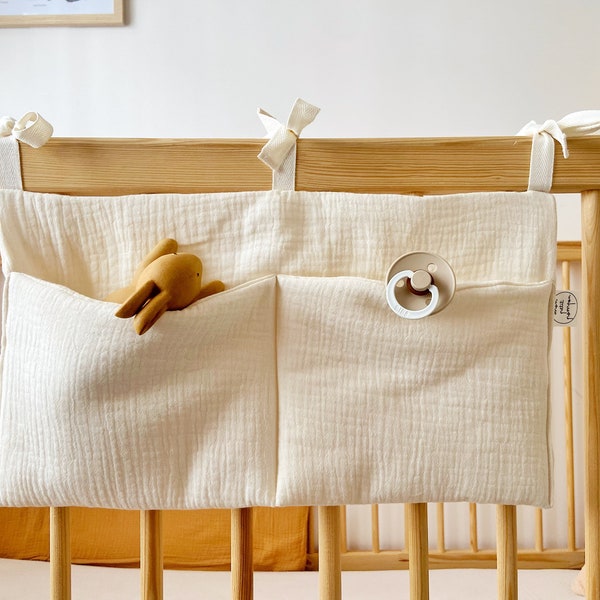 Pochette de lit bébé, range tétine/doudou « écru »