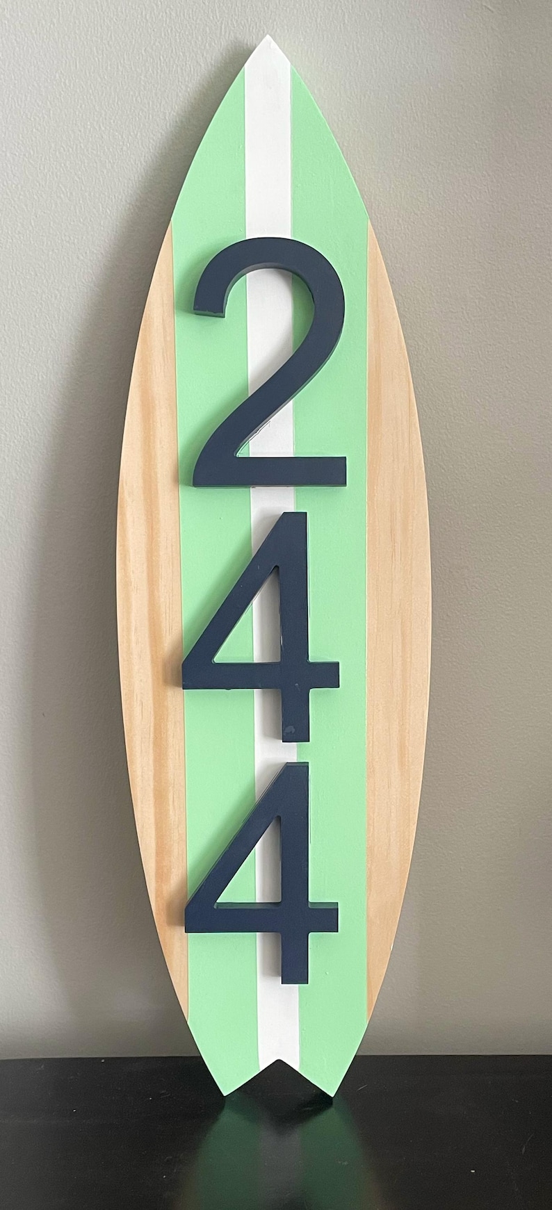 Letrero personalizado con número de casa en forma de tabla de surf / Placa de dirección exterior / Decoración para casas de playa costeras / Exhibición vertical u horizontal imagen 10