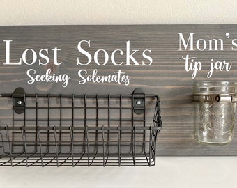 Farmhouse Laundry Room Sign: Lost Socks, Seeking Solemates / Keep the Change or Mom's Tip Jar / Customizable!