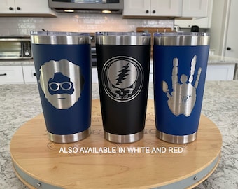 Vaso doble de 20 oz ~ "Que haya canciones para llenar el aire/Ondulación" y mano icónica de Jerry García ~ Imagen de Jerry ~ Roba tu cara