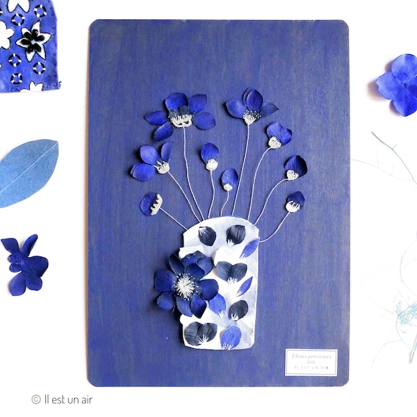 Tableau bleu peinture et broderie, fleurs bleues brodées, pièce unique