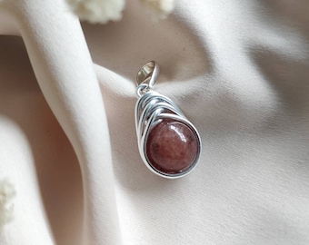 Strawberry quartz wire wrap pendant with sterling silver bail, Red stone pendant, Small herringbone teardrop pendant, Women jewelry gift