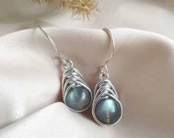 Labradorite wire wrapped earrings, Sterling silver hook earrings, Aluminum teardrop gem earrings, Handmade Herringbone hanging boho earrings