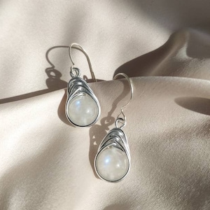 Simple wire wrapped earrings with white moonstone, Herringbone aluminum earrings on sterling silver ear hook, Handmade teardrop elven earrings, Indie boho jewelry gift for women