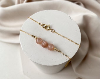 Dainty peach moonstone necklace 14K gold fill, Delicate necklace for her, Pastel beige gemstone necklace, Minimalistic chain necklace