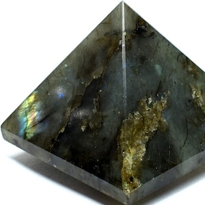Rainbow & Blue Flash Labradorite Carved Pyramid Polished 54mm 140g Natural Feldspar Gemstone Crystal Mineral Collectible Décor Specimen