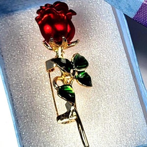 Red Enamel Rose Flower 56mm Brooch Valentine&#39;s Day Gift Lapel Pin Badge Fashion Style Jewelry Décor Anniversary Wedding Birthday Present