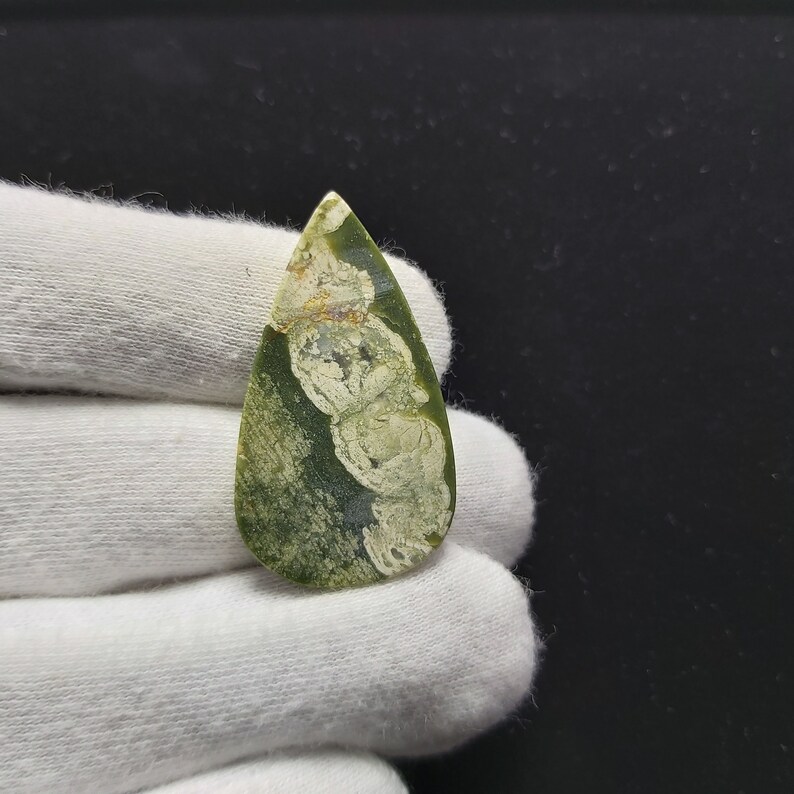 39x21x4mm 24 Cts Natural Green Peanut Rhyolite Pear Cabochon Loose Stone