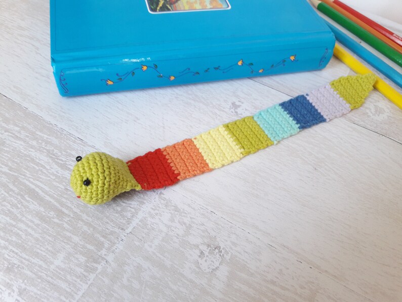 Crochet worm Pattern for beginner rainbow bookmark PDF | Etsy