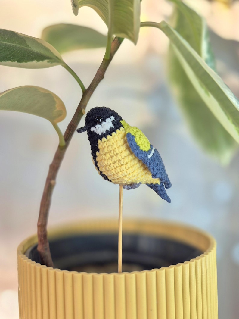 Crochet pattern great tit bird on stick, pot plant decor