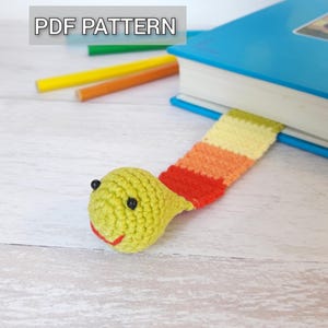 Crochet Worm Pattern, Rainbow Bookmark PDF, Amigurumi animal, Beginner Friendly