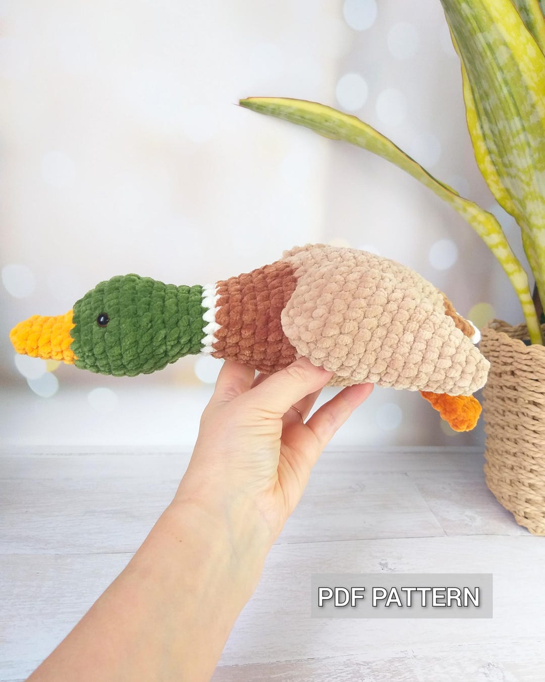 かぎ針編みのアヒルのパターン、ぬいぐるみのマガモ、あみぐるみの