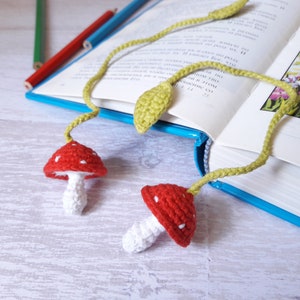 Crochet bookmark Pattern for beginner, mushroom bookmark PDF tutorial, Amigurumi amanita DIY, digital download fall bookmark leaf for book image 3