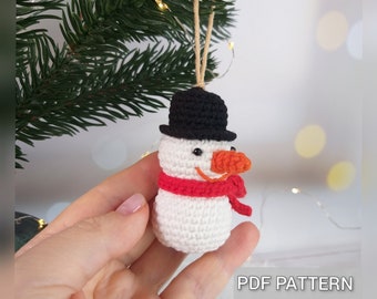 Snowman crochet pattern, Christmas Amigurumi snowman ornament pattern, primitive snowman holiday decor tutorial, mini crochet DIY