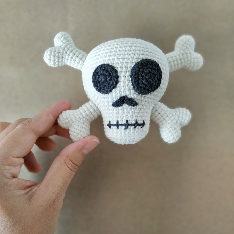 Fear And Loathing With Yella Crocheting Skulls Therapy Fear And Loathing With Yella Crocheting Skulls Therapy