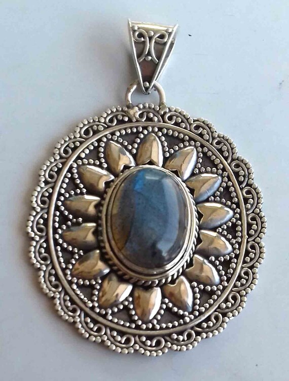 Nathis Rainbow Moonstone Gemstone Pendant