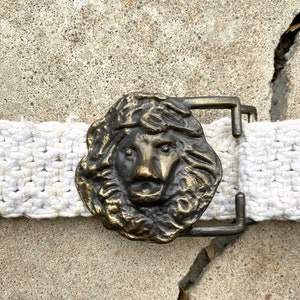 Vintage 70’s, White, Crochet, Lion Belt Buckle, with Wood Beads