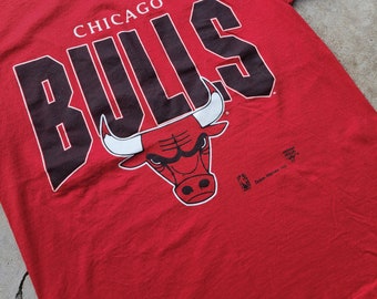 トップス 90s Hanes Great Bulls Of Fire Vintage 90s Chicago Bulls Henes jersey Official NBA color