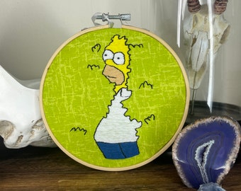 The Simpsons - Homer Simpson in the bushes - 5 inch embroidery