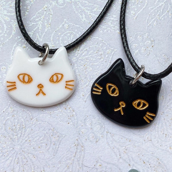 Collier à breloque chaton kawaii | collier chat | chat noir | chat kawaii | bijoux chat | collier chat |