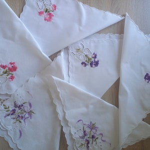 Vintage, 6 napkins, plain embroidery, violets, Richelieu embroidery, kitchen decor, home heirloom