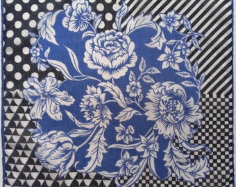 Vintage | Handkerchief | Fisba | Geometry | Flowers | Blue | Cotton | Hand-hemmed | Used | 11.8/11.4 inches
