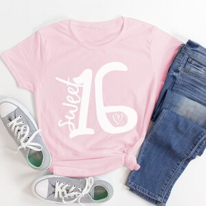 Sweet Sixteen Shirt - Sweet 16 Heart - Birthday Girl - 16th Birthday Squad - Sixteenth B-Day - Sweet 16 Party Outfits - Unisex Graphic Tee