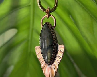 Labradorite stone pendant, in Copper