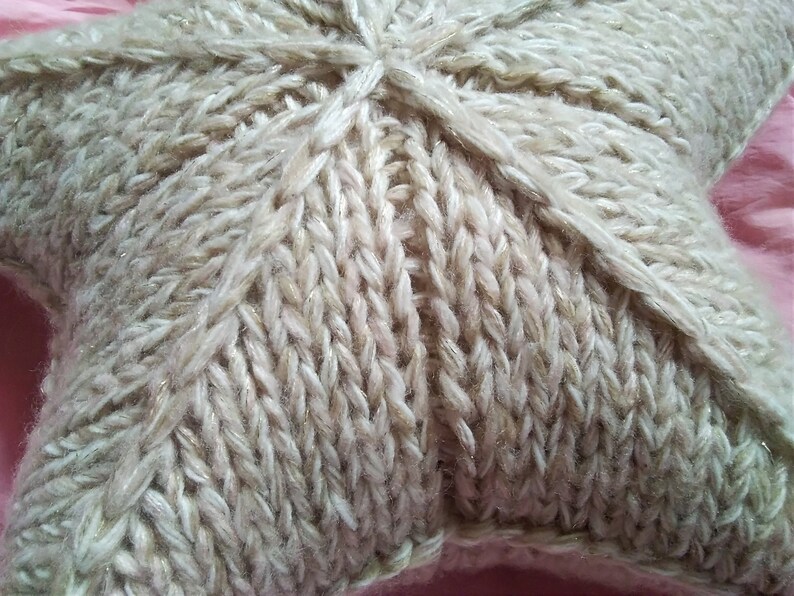 Pillow star Knitted pillow Knit cushion Star shaped pillow Knitted cushion Cozy pillow Yarn pillow Star nursery decor