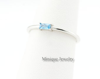Minimalistischer 925 Massiv Sterling Silber Ring mit Blauer Aquamarin Edelstein. März Geburtsstein. Dünner, Zierlicher, Stapelring. Für Mama, Schwester, Freundin! 553