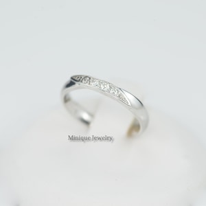 Dainty Simple CZ Ring, Minimalist Ring, Simple Diamond, CZ Ring, Sterling Silver Ring, Thin Ring Delicate Ring, Most Comfortable Ring