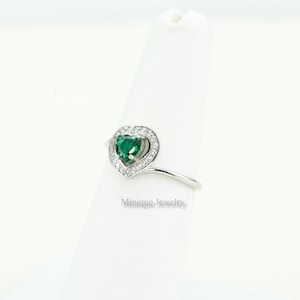 Emerald CZ Heart Ring,  Dainty Minimalist Heart shaped Ring with CZ & Emerald, Christmas Gift for Mom, friend, her, you.   Sterling Silver.