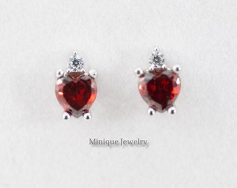 Garnet Heart Shaped Earring, January Birthstone earring, Sterling Silver, Simple Stud Earring, Minimalist Tiny Stud Earrings, Dainty Garnet