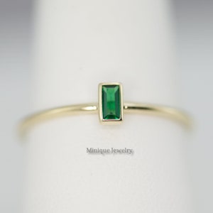 Minimalist Solid 14K Yellow Gold Ring Emerald.  Solid Gold Baguette Lab-grown Emerald Green Ring - May Birthstone Ring, Gift for her! #788