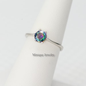 6mm Round Alexandrite Ring, June Birthstone Ring, Minimalist Alexandrite Ring, Sterling Silver Ring, Alexandrite Gem Jewelry, Birthday Gift